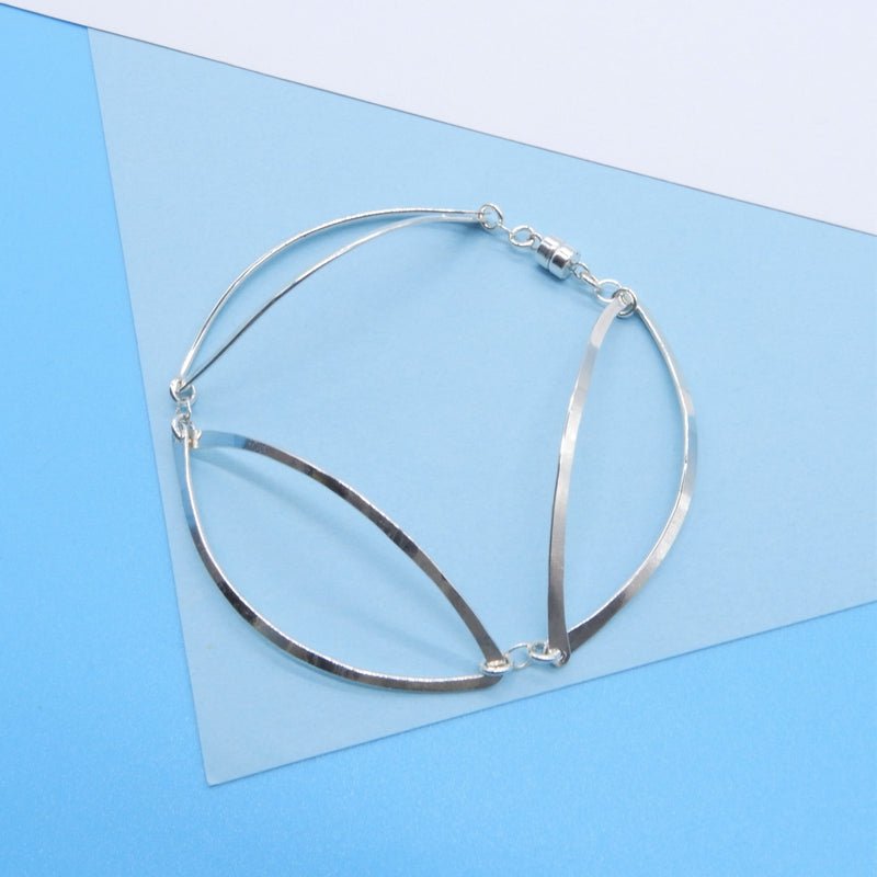 Curved Link Bracelet Lg in Silver