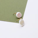 Pearl Stud Earring in Gold